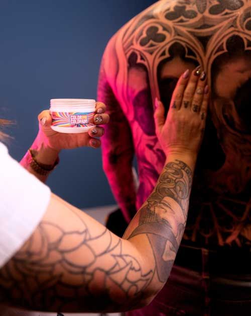 Detalle del cuidado de un tatuaje, fotografía de Nova Tinta